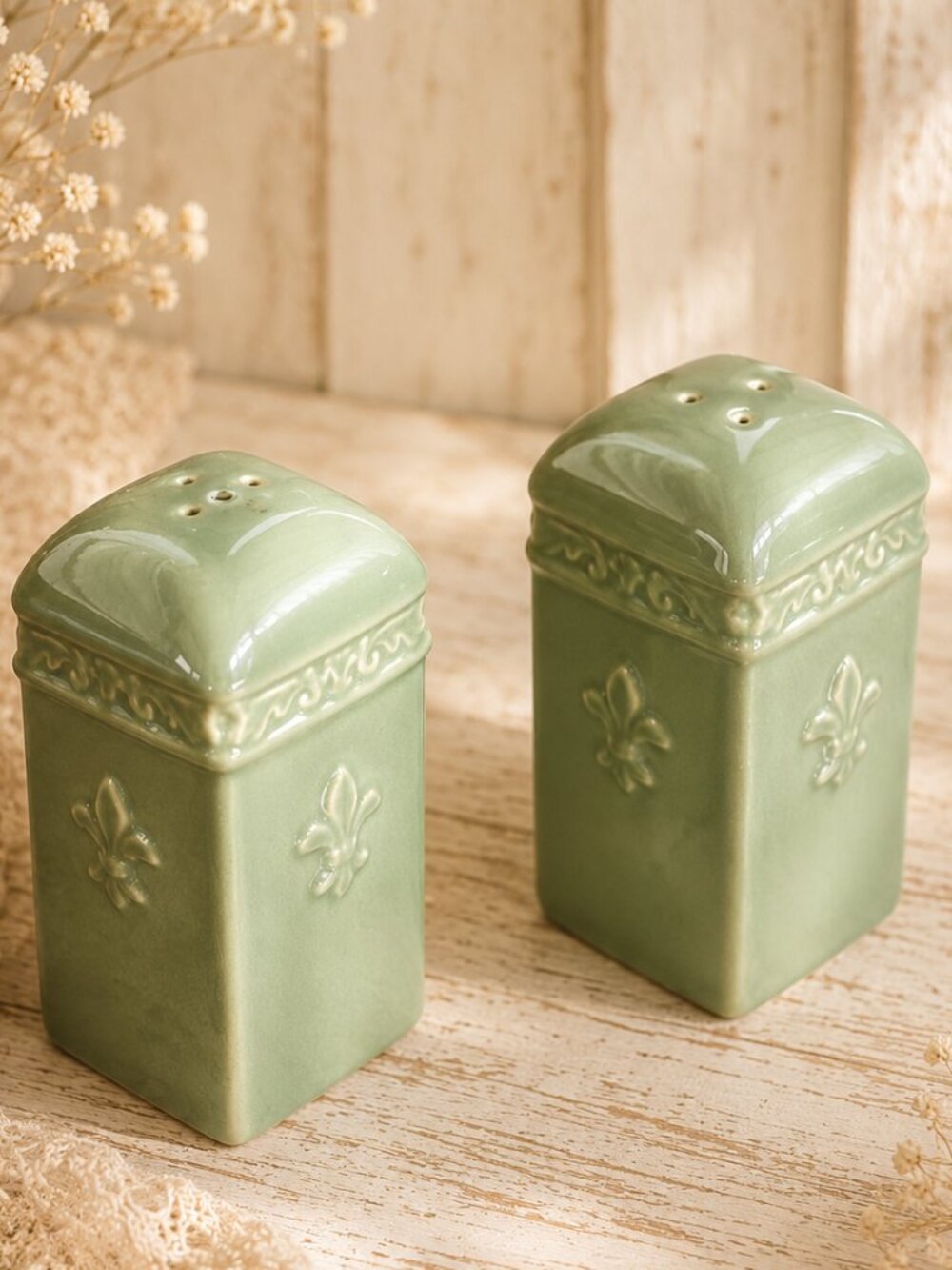 Vintage Signature Housewares Sorrento Salt Pepper Shakers